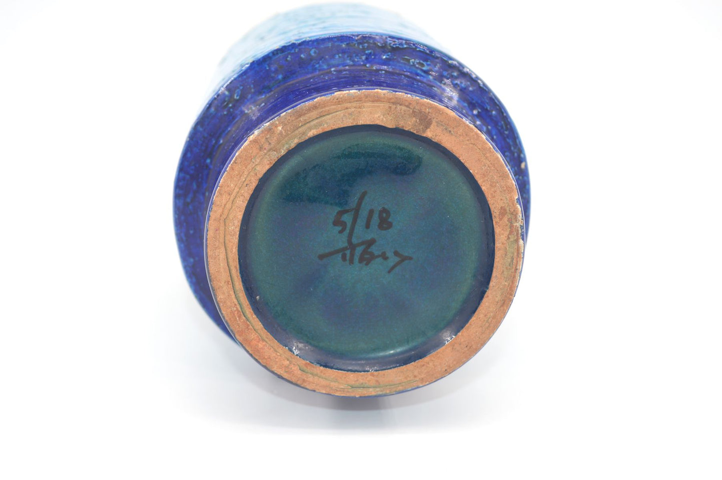 Seltene 1960s Rimini Blue Bitossi Keramik Vase 5/18 Design Aldo Londi Mid-Century Modern Design mit blauer und weißer Fat-Lava Glasur