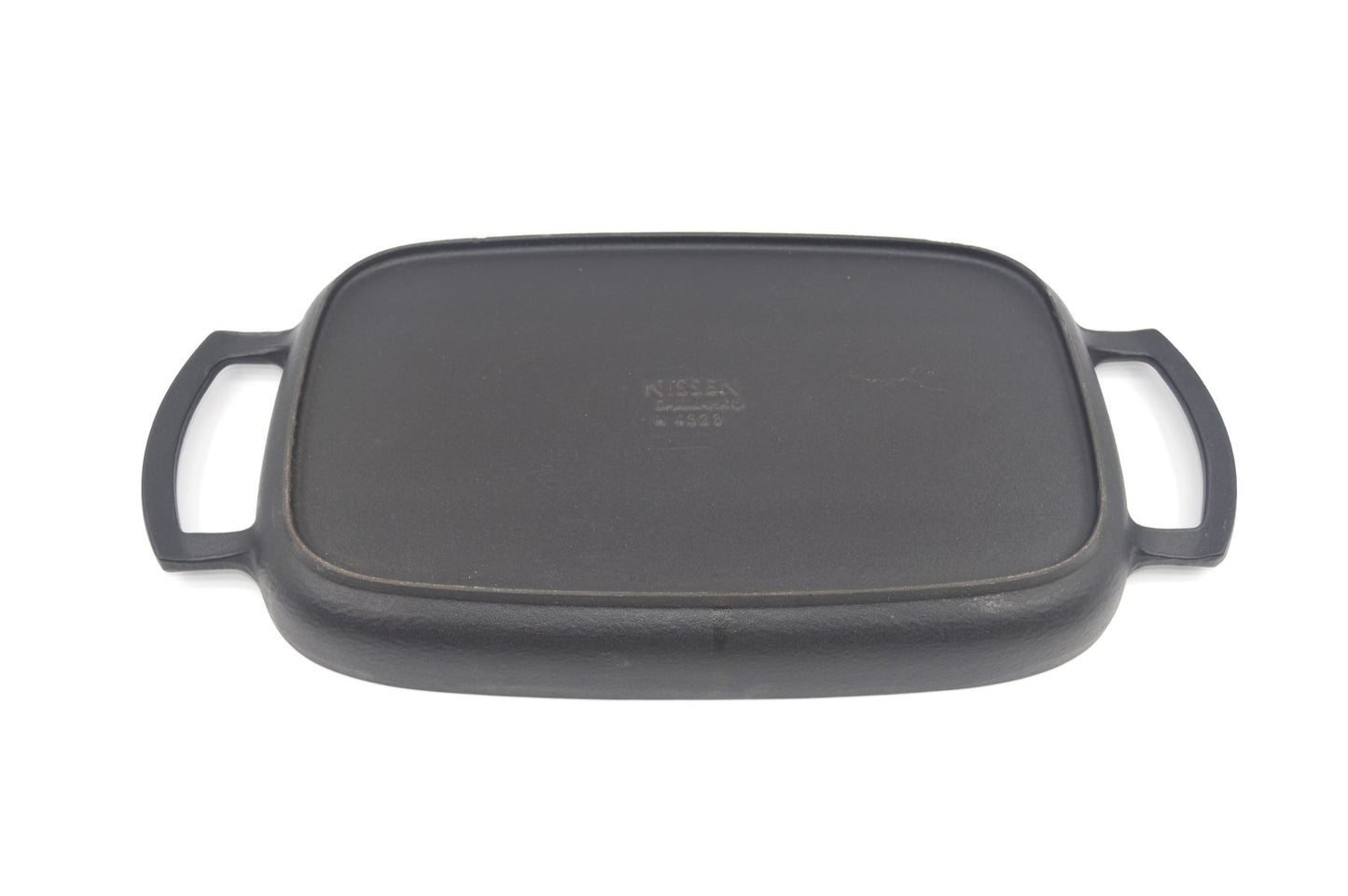 Große XL Mid-Century Richard Nissen Gusseisen Grillpfanne / Auflaufform M 4323 1970s dänischer MCM Designklassiker – Novo Nordisk skandinavisches modernes Design