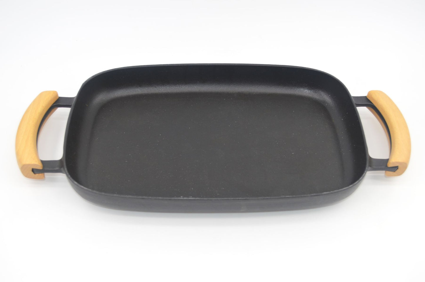 Große XL Mid-Century Richard Nissen Gusseisen Grillpfanne / Auflaufform M 4323 1970s dänischer MCM Designklassiker – Novo Nordisk skandinavisches modernes Design