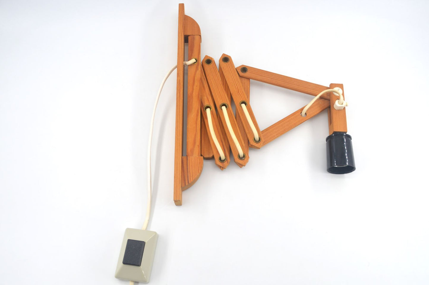 Dänische Vintage Design Scherenlampe – 1960s Mid-Century Design Wandlampe aus Holz - Skandinavischer MCM Designklassiker