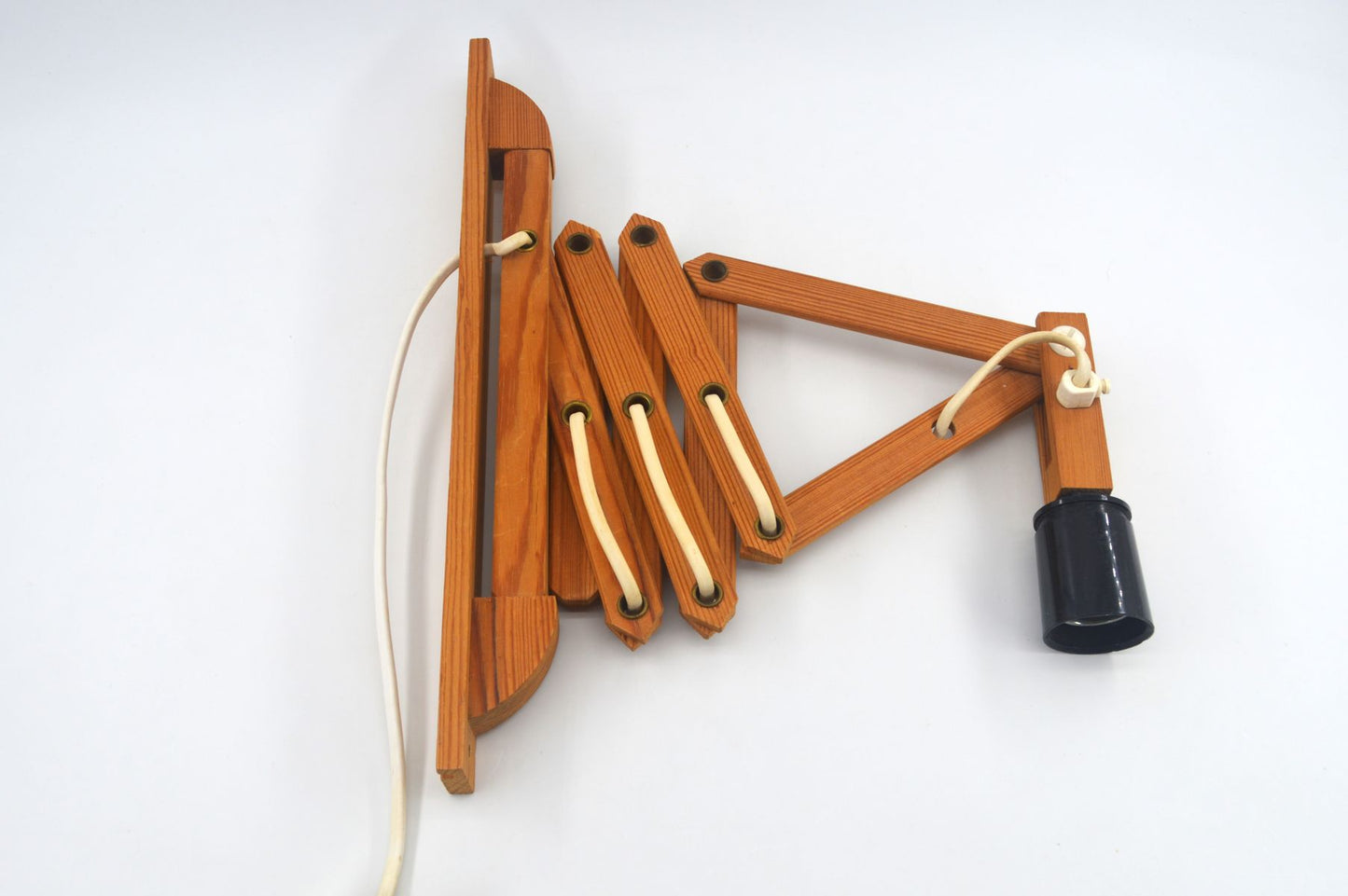Dänische Vintage Design Scherenlampe – 1960s Mid-Century Design Wandlampe aus Holz - Skandinavischer MCM Designklassiker
