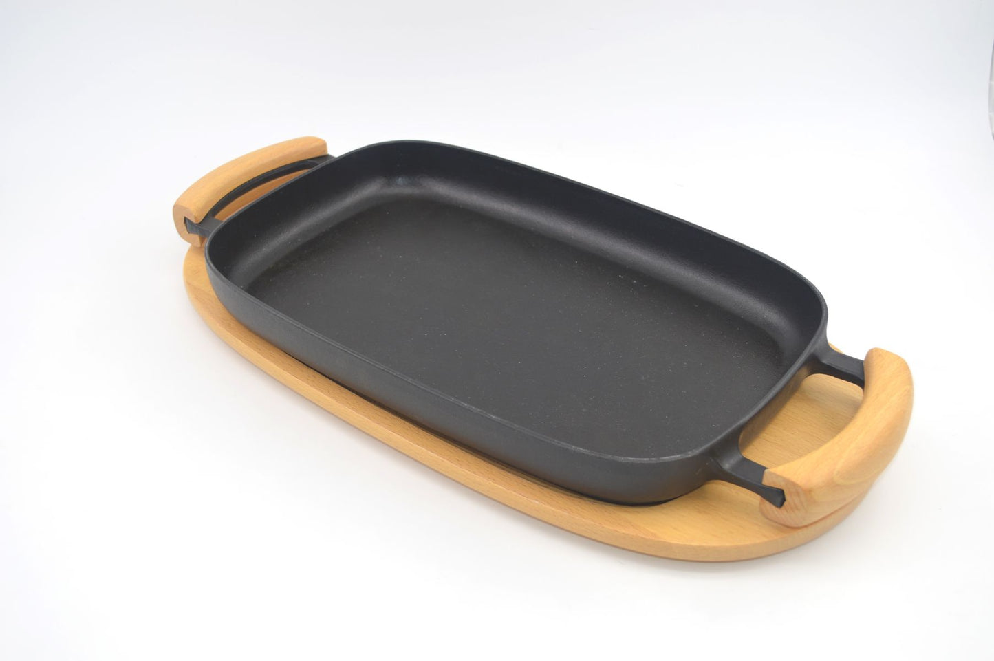 Große XL Mid-Century Richard Nissen Gusseisen Grillpfanne / Auflaufform M 4323 1970s dänischer MCM Designklassiker – Novo Nordisk skandinavisches modernes Design