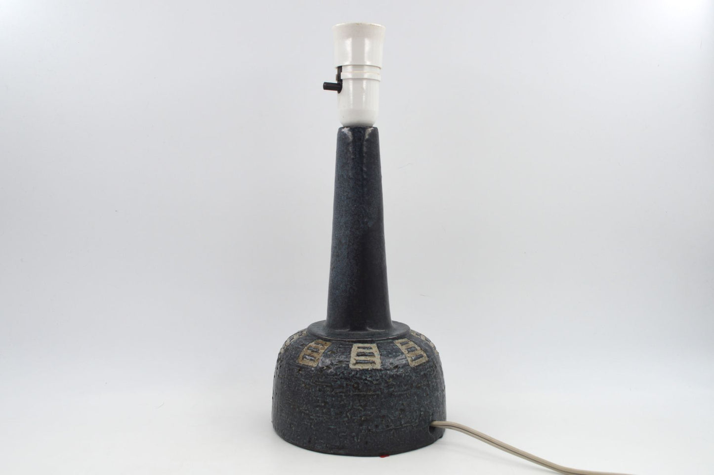 Große brutalistische Sejer Unic Danmark Studiokeramik Lampe - 1960s Mid-Century Fridtjof Sejersen ornamentale dänische Keramiklampe Unikat