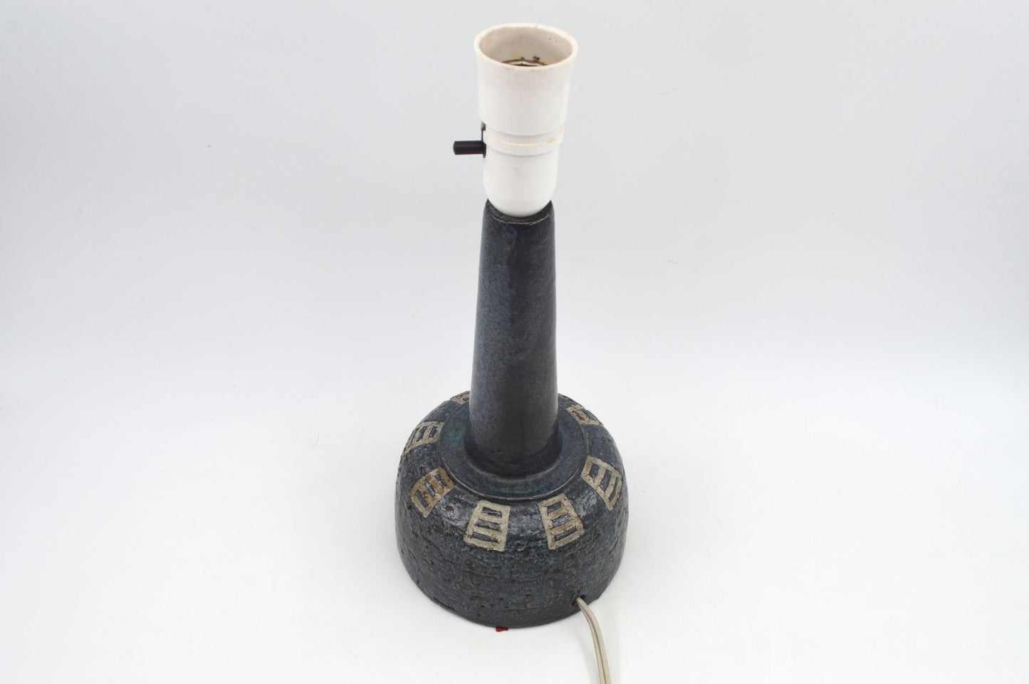 Große brutalistische Sejer Unic Danmark Studiokeramik Lampe - 1960s Mid-Century Fridtjof Sejersen ornamentale dänische Keramiklampe Unikat