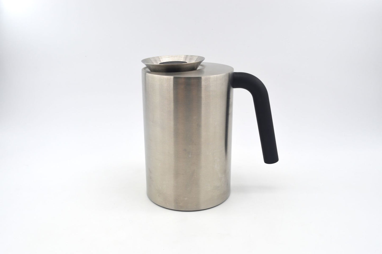 Mid-Century Ole Palsby Eva Solo Danmark Isolierkanne by Tools dänisches MCM Design Kanne 1990s Claus Jensen und Henrik Holbæk Design