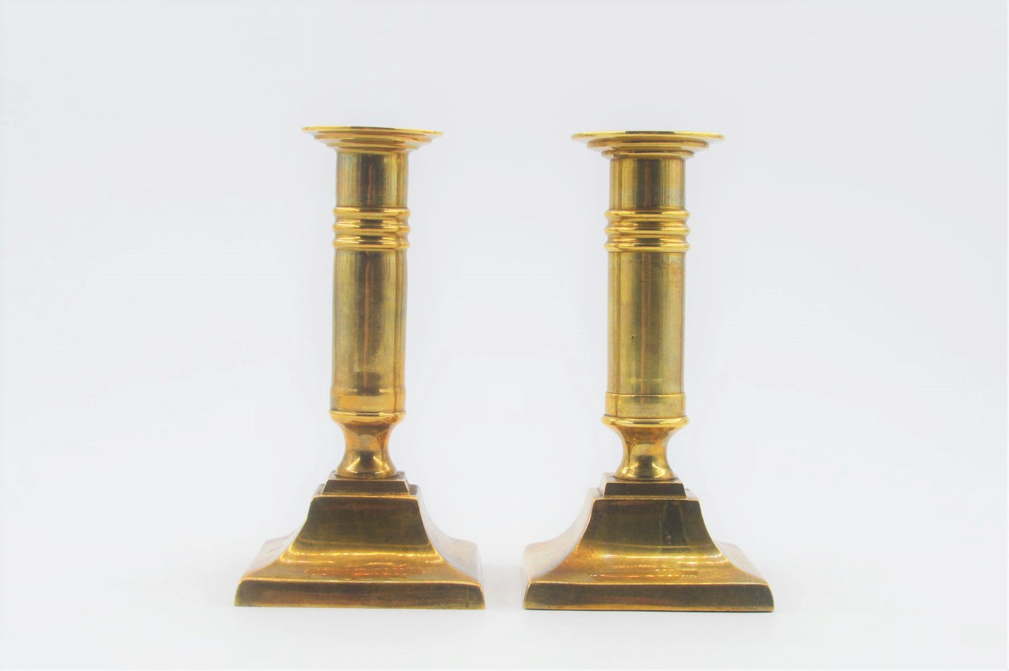 Antike dänische Jugendstil Messing Kerzenhalter 1920’s dänisches Skønvirke Design Handarbeit skandinavischer Art Nouveau