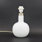 Mid-Century Michael Bang für Holmegaard Denmark "Boule" weiße Opalglas Tischlampe Michael Bang Design - 1980s MCM Designklassiker