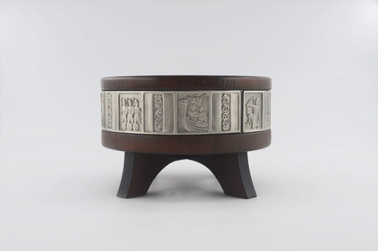 Mid-Century dänische handgearbeitete Holz Schale mit Zinn Wikingerrelief 1960s Danmark Scandi Design - nordische Mythologie