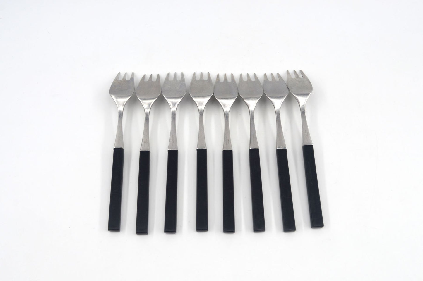 Mid-Century Lundtofte Opus Design Tias Eckhoff (1926–2016) Designbesteck 31 Teile dänisches Vintage Besteck 1980s Danish Modern Design Dansk Knivfabrik Lundtofte
