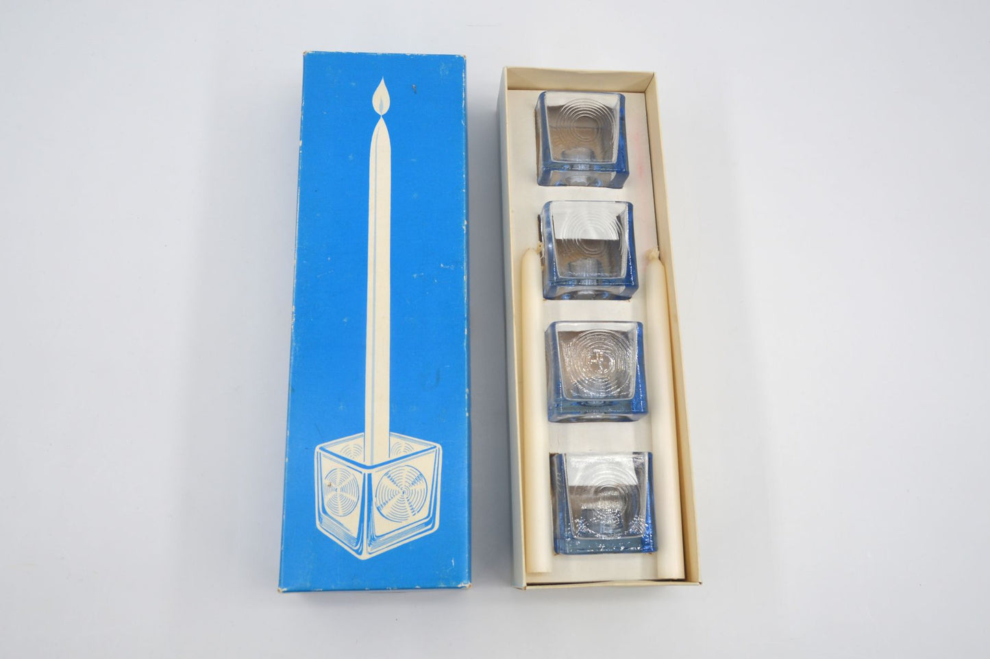 Mid-Century 1960s Holmegaard Danmark Skjold Kerzenhalter originalverpackt Per Lütken (1916-1998) Design 1960s – Danish Modern Designklassiker