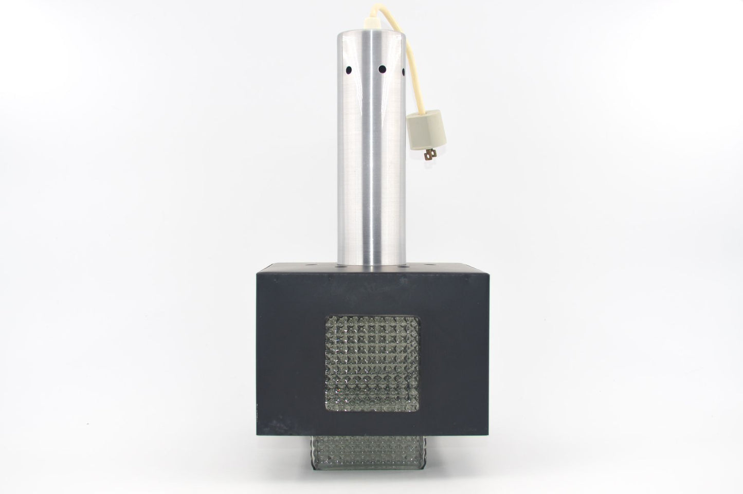 Minimalistische Mid-Century Modern dänische Design Metall Hängelampe Lyfa Danmark1970s zeitgenössische Danish Design Lampe