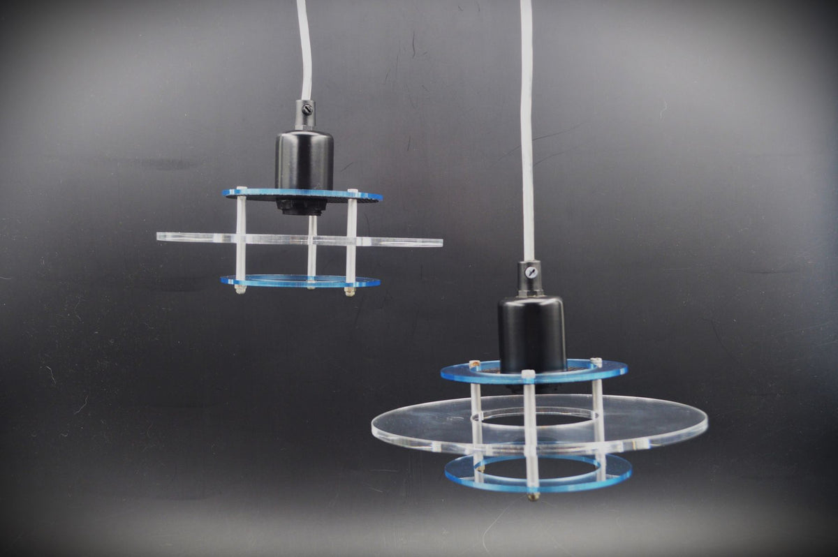 Dänische Design Light AS Denmark „Space“ Hängelampen 1980s skandinavische Mid-Century Vintage Space-Age Designlampen aus Acrylglas