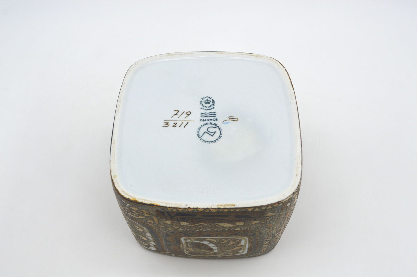 Seltener Mid-Century Royal Copenhagen Porzellan Humidor 719/3211 Nils Thorsson Baca Design 1960s Designklassiker - Danish Modern Design Fajance Dose