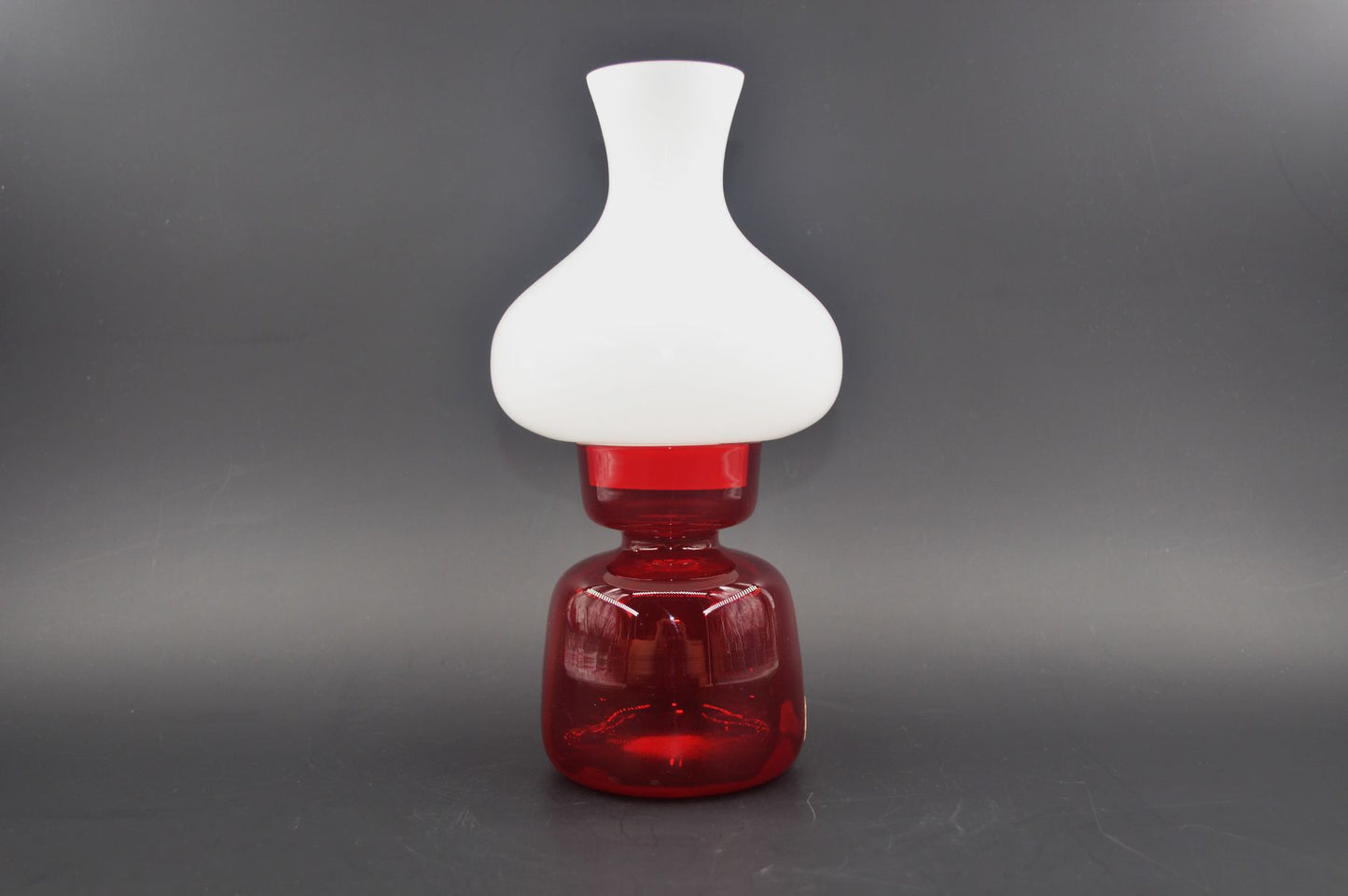 Mid-Century Modern Holmegaard Kastrup Hygge Lampe Jacob E. Bang für Holmegaard Dänemark Designlampe 1960s Design – dänischer Designklassiker