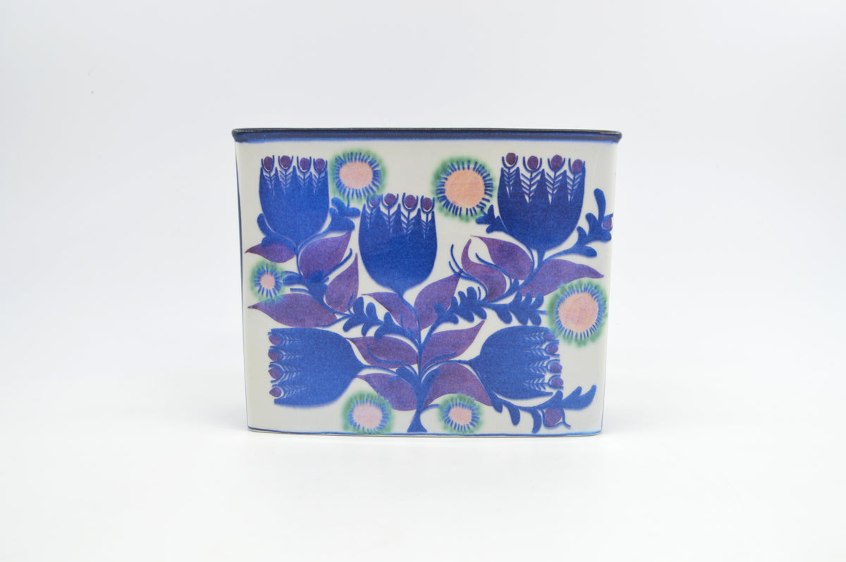 Seltene Berte Jessen für Royal Copenhagen 206/2942 Tenera Vase - florale Kissenvase Design von Berte Jessen 1960s dänischer Designklassiker