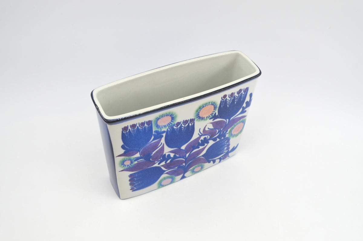 Seltene Berte Jessen für Royal Copenhagen 206/2942 Tenera Vase - florale Kissenvase Design von Berte Jessen 1960s dänischer Designklassiker