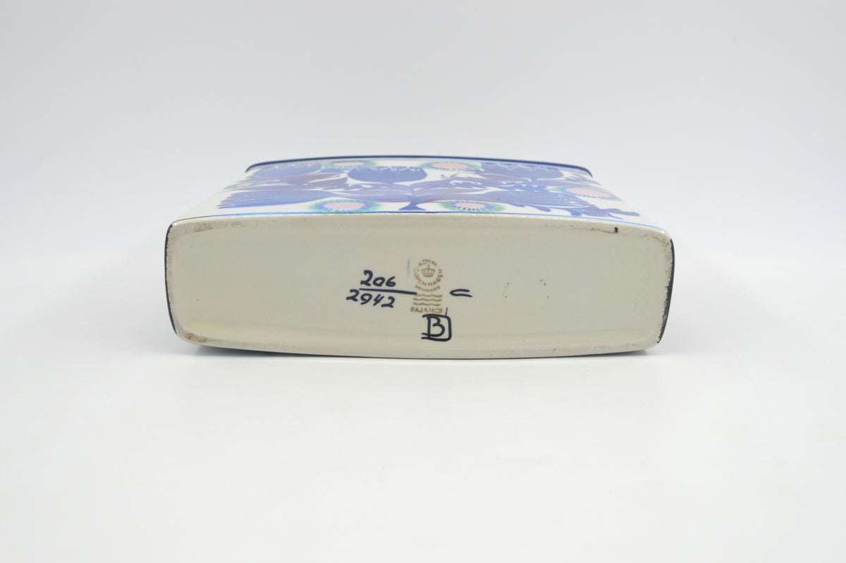Seltene Berte Jessen für Royal Copenhagen 206/2942 Tenera Vase - florale Kissenvase Design von Berte Jessen 1960s dänischer Designklassiker