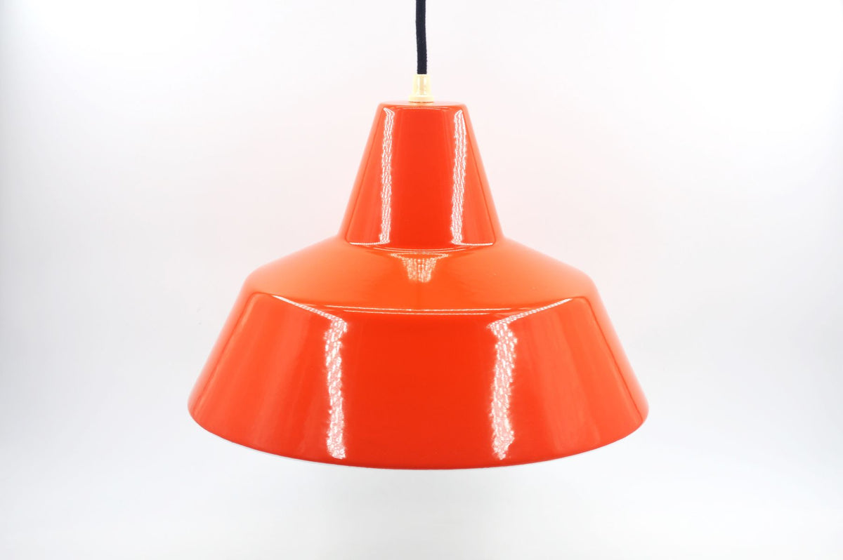 Louis Poulsen 19540 Axel Wedel Madsen Design dänische Mid-Century Industrie Design Pendellampe – 1960s Rot emaillierte Vintage Design Werkstattlampe