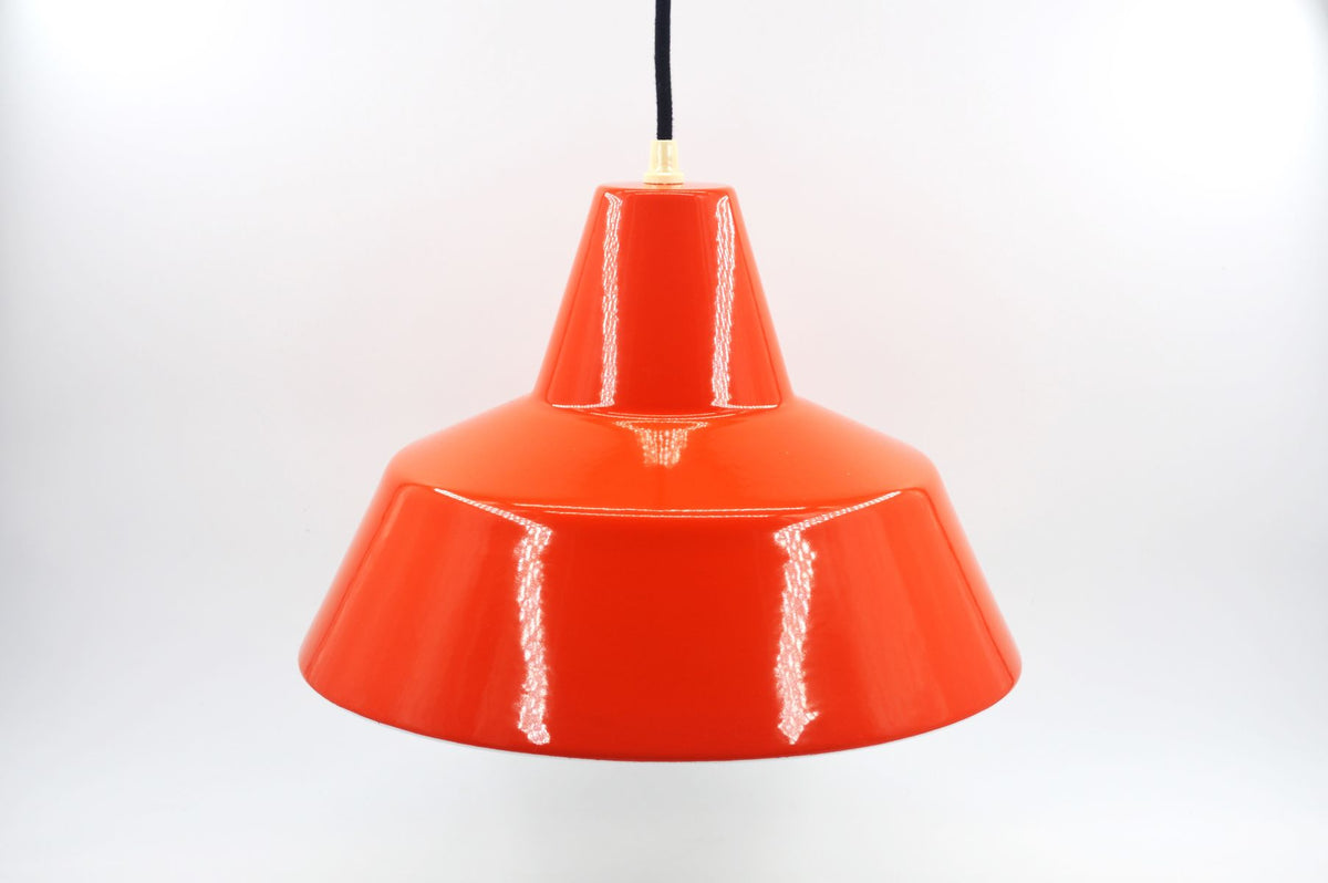 Louis Poulsen 19540 Axel Wedel Madsen Design dänische Mid-Century Industrie Design Pendellampe – 1960s Rot emaillierte Vintage Design Werkstattlampe