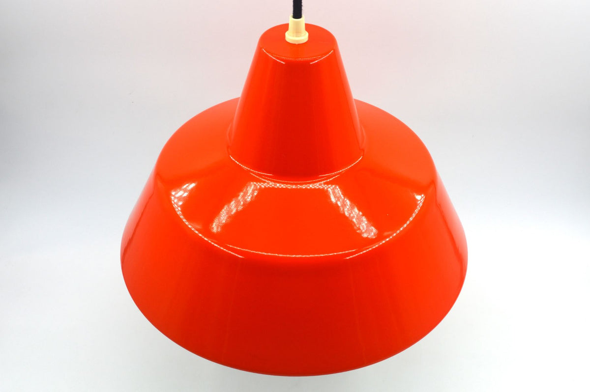 Louis Poulsen 19540 Axel Wedel Madsen Design dänische Mid-Century Industrie Design Pendellampe – 1960s Rot emaillierte Vintage Design Werkstattlampe