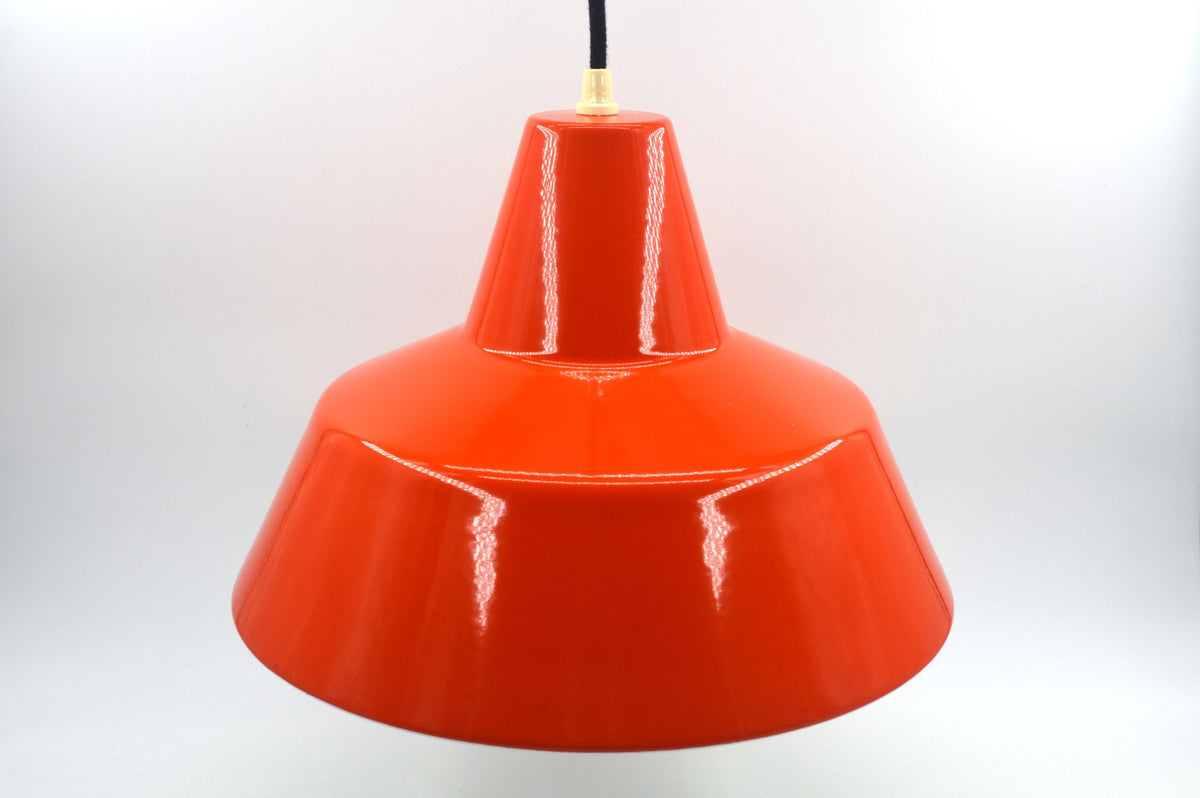 Louis Poulsen 19540 Axel Wedel Madsen Design dänische Mid-Century Industrie Design Pendellampe – 1960s Rot emaillierte Vintage Design Werkstattlampe