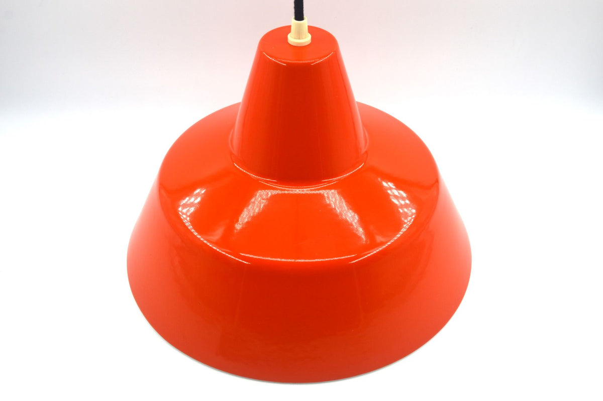 Louis Poulsen 19540 Axel Wedel Madsen Design dänische Mid-Century Industrie Design Pendellampe – 1960s Rot emaillierte Vintage Design Werkstattlampe