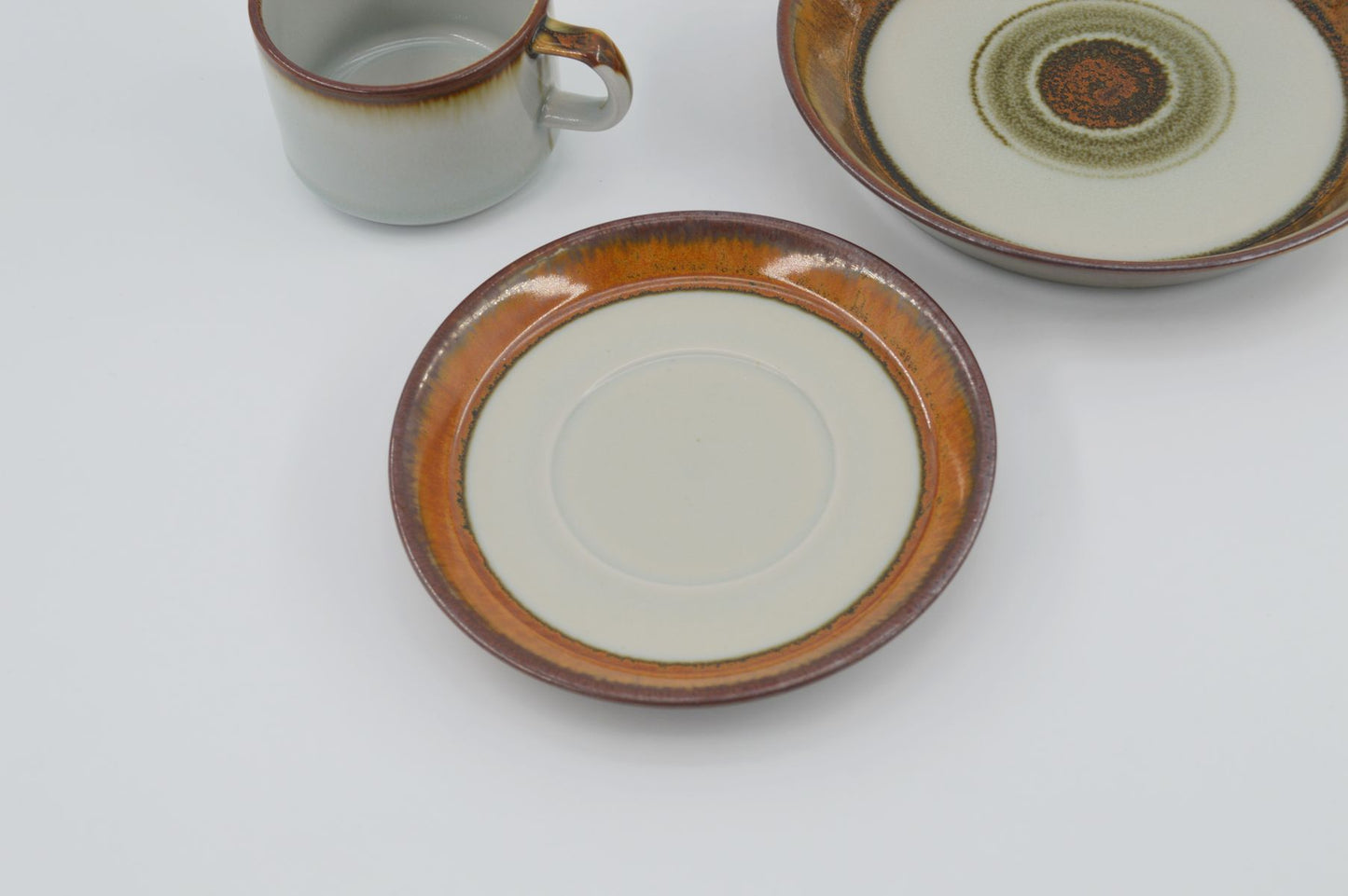 Mid-Century Modern Desiree Stentøj Danmark Diskos Design Geschirr Tasse, Unterteller, Teller 1960s Danish Modern Designklassiker