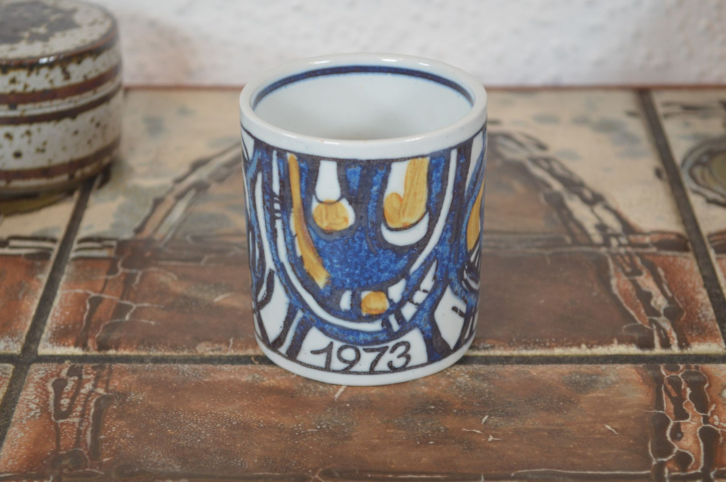 Small Royal Copenhagen fajance vintage mug 1973 Gerd Hiort Petersen design