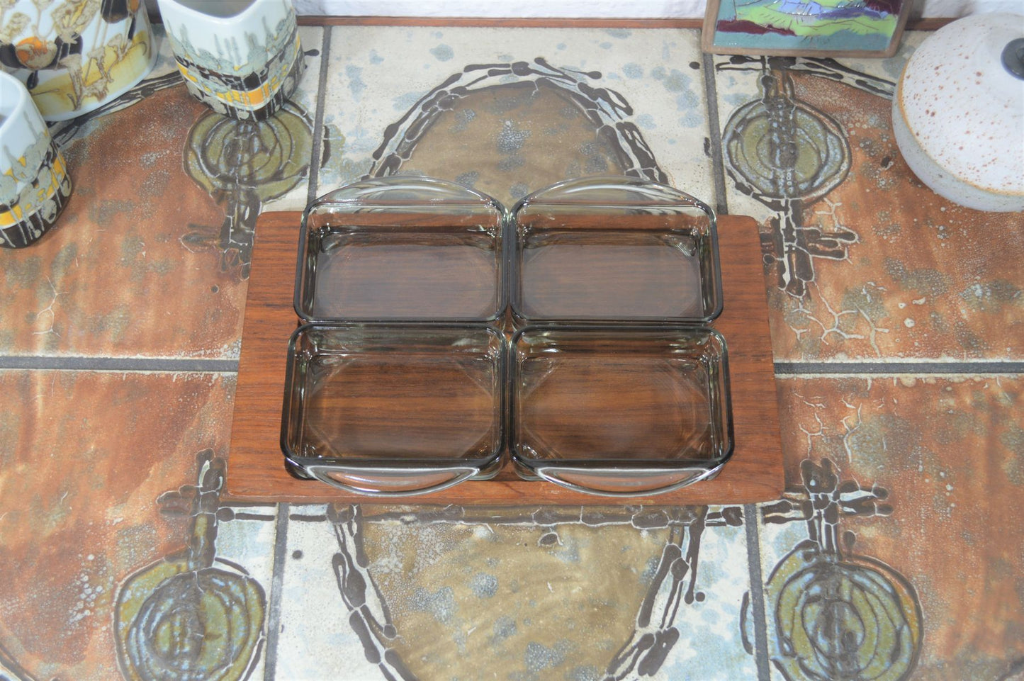 Mid-Century Teakholz Tablett mit Rauchglas Anbietschalen 1960s Danish Design