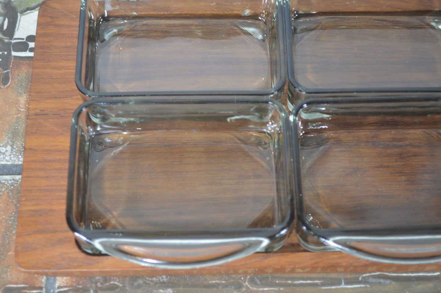 Mid-Century Teakholz Tablett mit Rauchglas Anbietschalen 1960s Danish Design